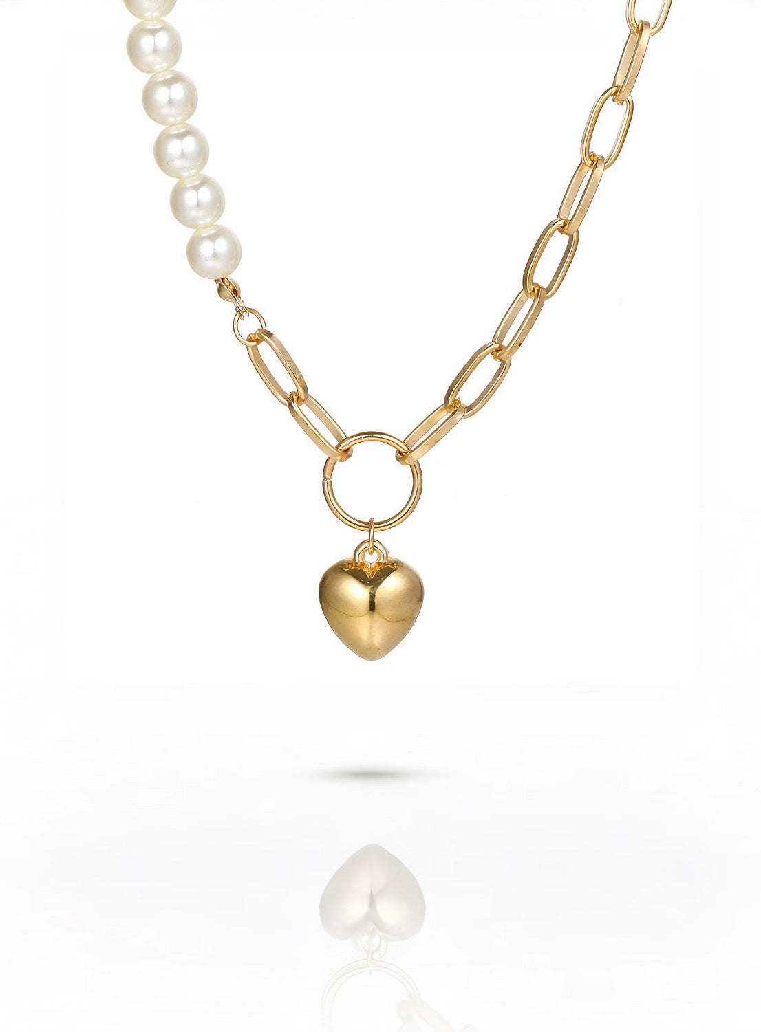 Amoura Pearl Necklace