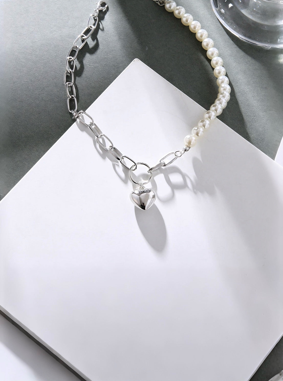 Amoura Pearl Necklace